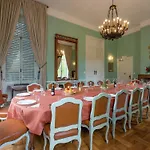 Beautiful Manor House In A Park Near Rochefort *