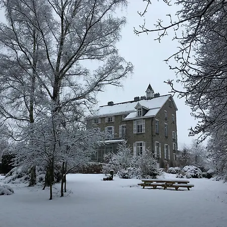 Beautiful Manor House In A Park Near Rochefort 度假居