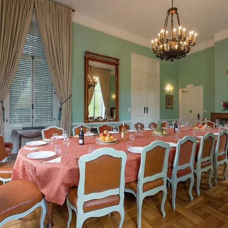 Beautiful Manor House In A Park Near Rochefort *