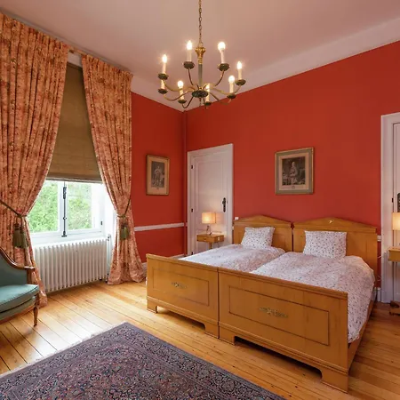 度假居 Beautiful Manor House In A Park Near Rochefort Forrieres