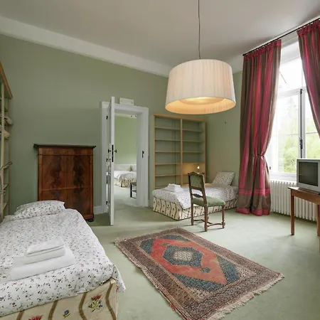 度假居 Beautiful Manor House In A Park Near Rochefort Forrieres